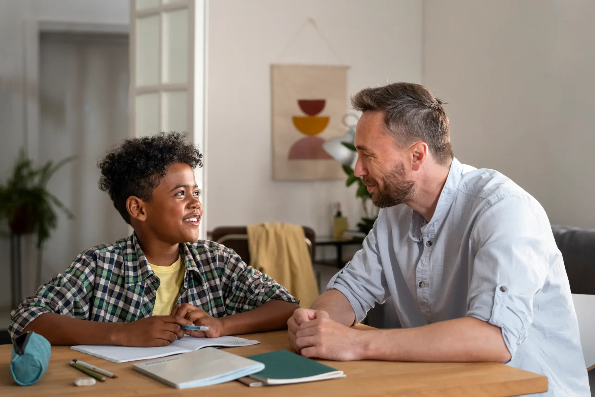 medium-shot-smiley-father-kid-home